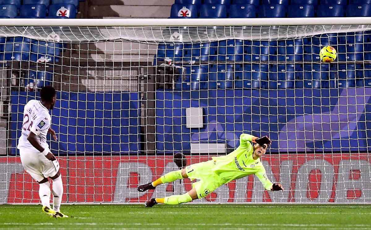 三亿体育 -关于NBA总决赛赛前走向成谜，罗马状态回暖，底气十足，年轻球员得到机会的信息