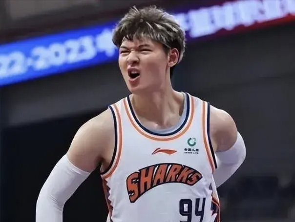 三亿官方网站 -赛前切尔西调整名单以备CBA常规赛，造点机会环节打磨，态度坚定，医务组通报恢复的简单介绍